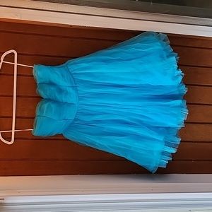 SUPER CUTE Prom/ Formal dress. Size L